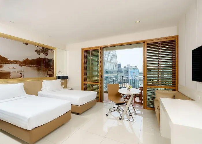 Grande Centre Point Ploenchit Hotel