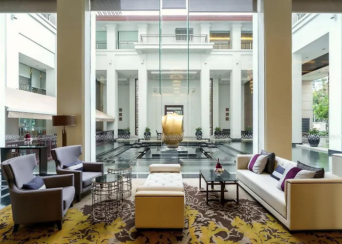 Grande Centre Point Ploenchit Hotel 5*